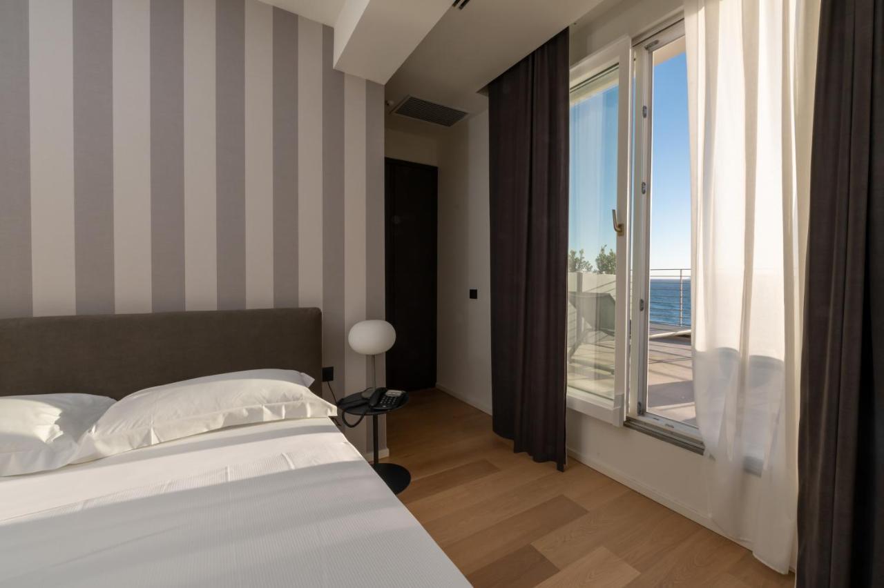 Hotel Punta Tipa Trapani Exterior photo